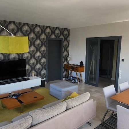 Appartement Lumineux De 90 M2 Situe En Centre Ville Annecy Exterior photo
